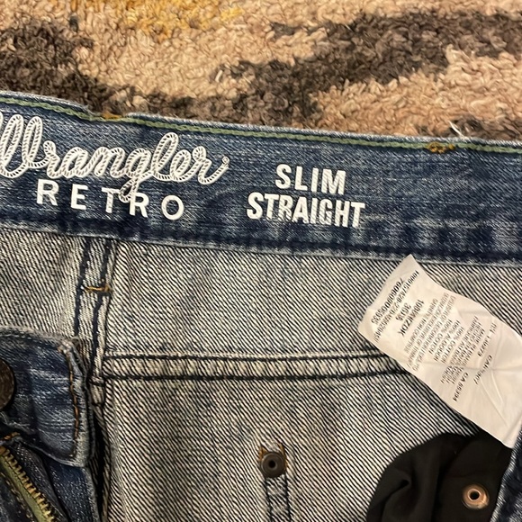 Wrangler Retro - Picture 2 of 3